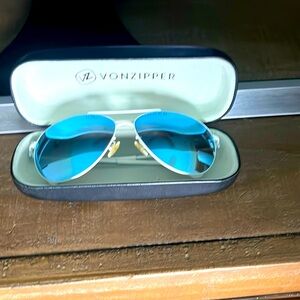 Von Zipper Wingding aviators
